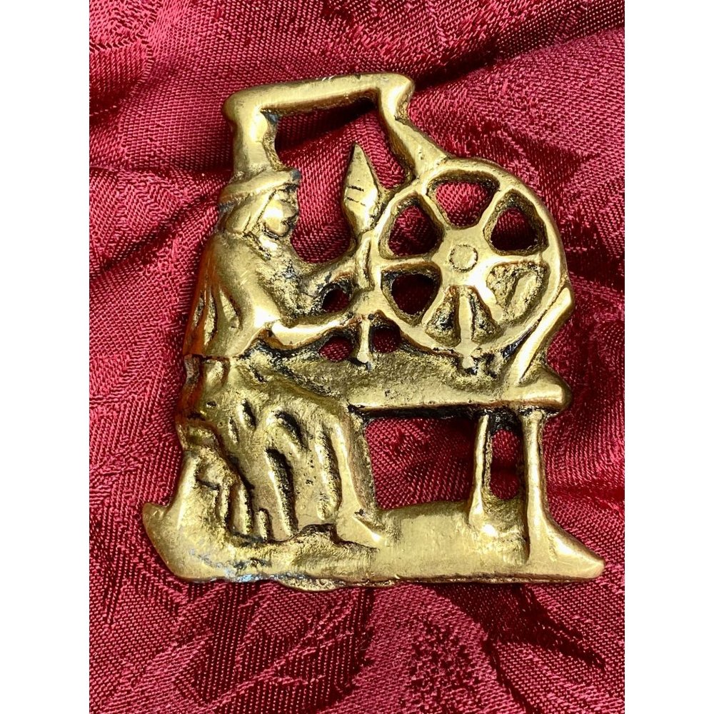 Vtg Spinning Wheel Brass Medallion Saddle Bridle Ornament England Sewing Textile